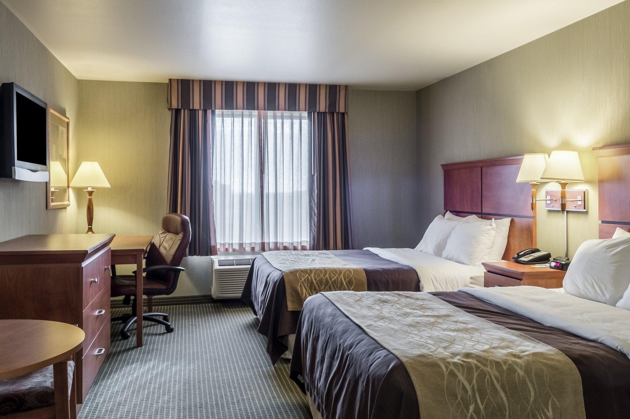 Comfort Inn & Suites Mitchell I-90 Bagian luar foto